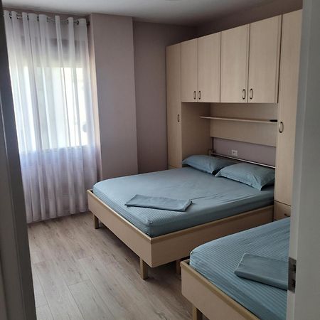 Orange Apartment Golem  Ngoại thất bức ảnh
