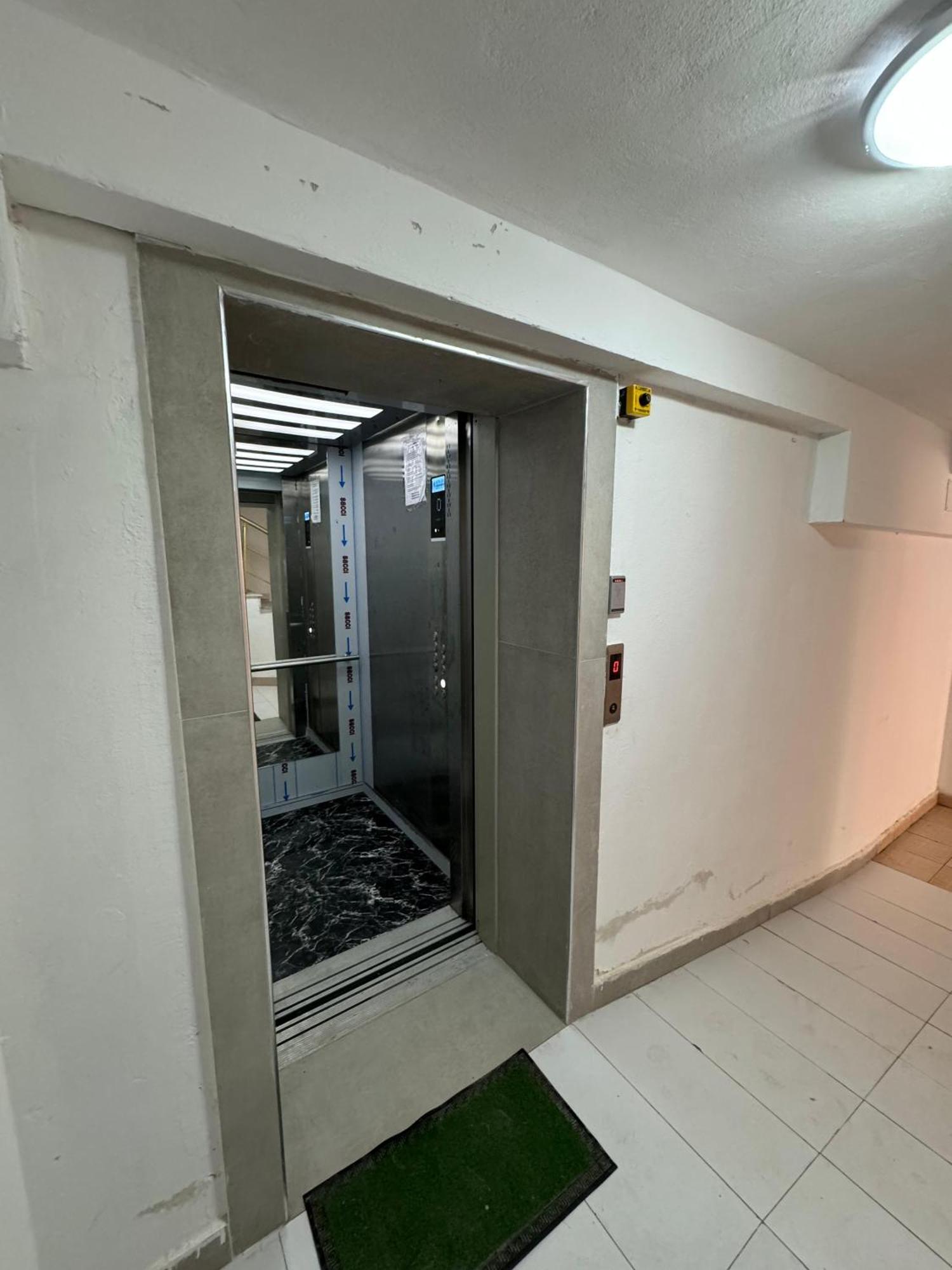 Orange Apartment Golem  Ngoại thất bức ảnh